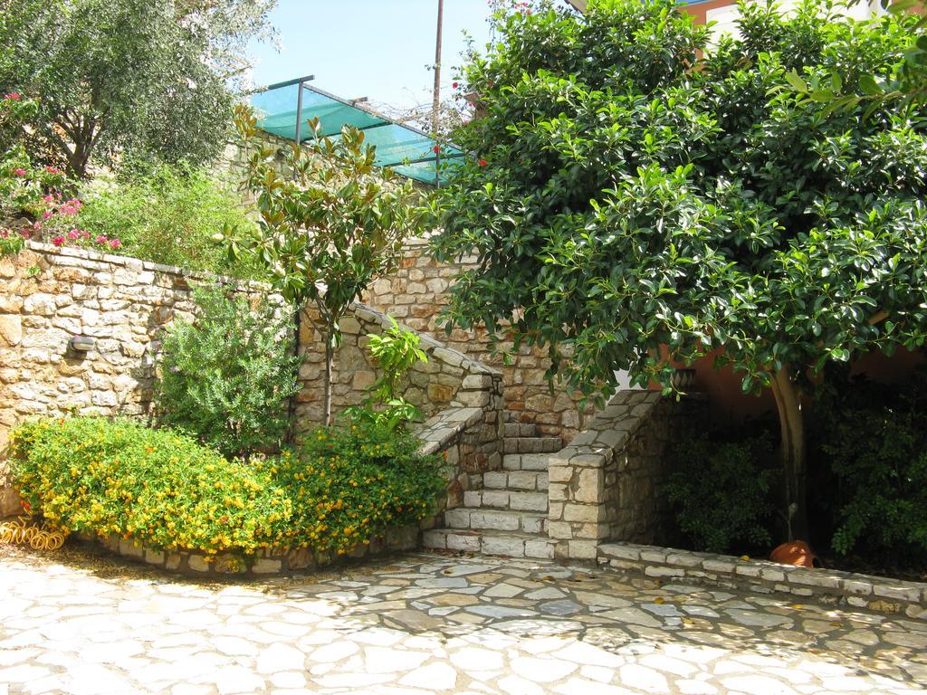 Danais Villa