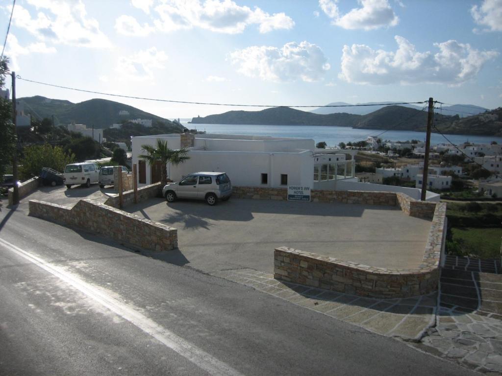 Homer's Hotel 3*