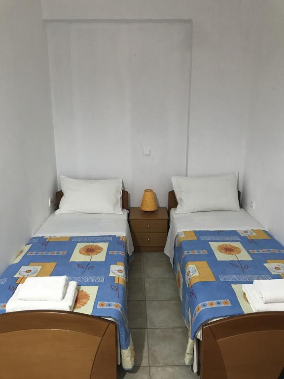 Apartment Vrisi &