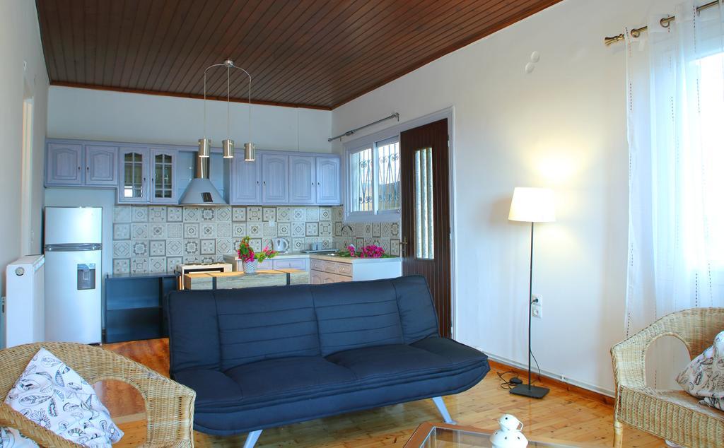Pine House With Sea View Apartment