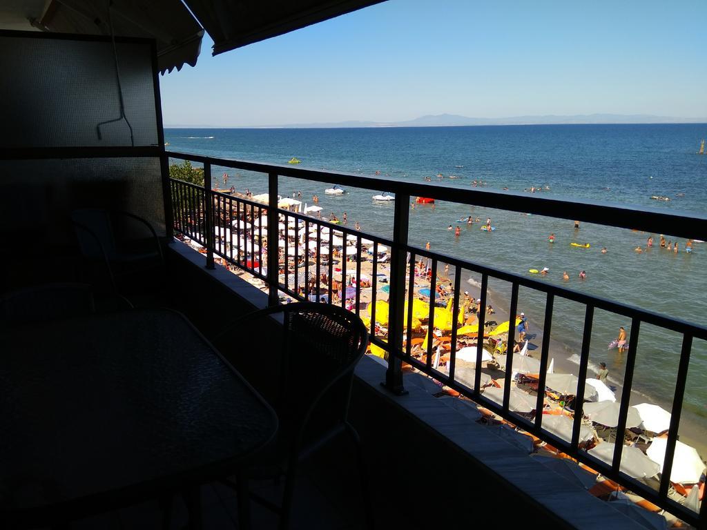 Studio Just On The Beach Apartment *