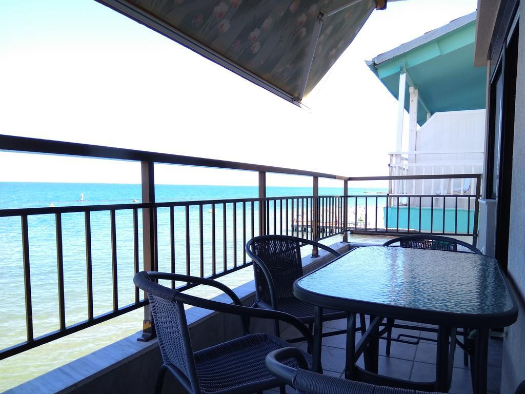 Apartment Studio Just On The Beach