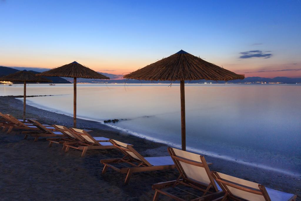By The Sea Luxury Apartment *