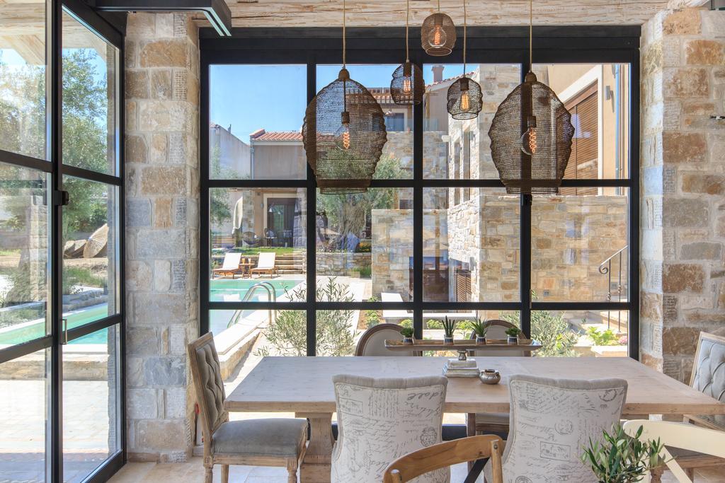 By The Sea Luxury Apartment *