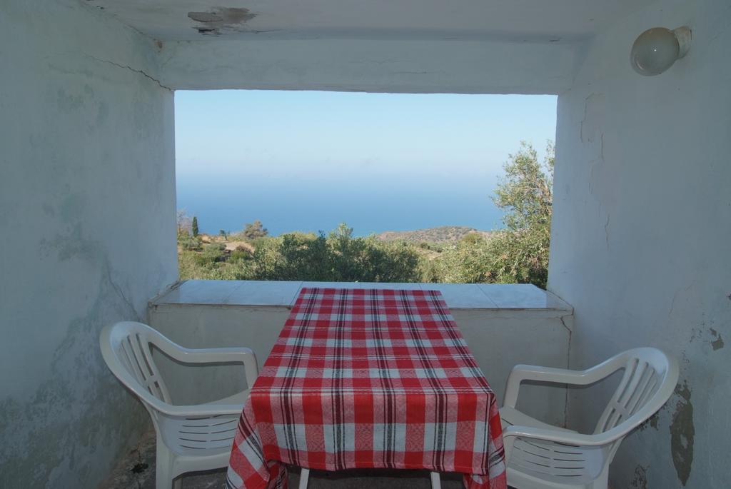 House Roussa Ekklisia