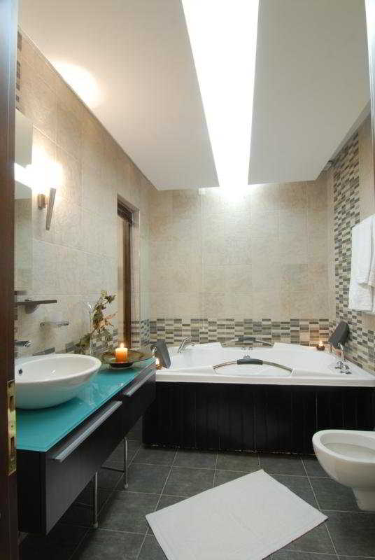 Mythos Hotel 3*