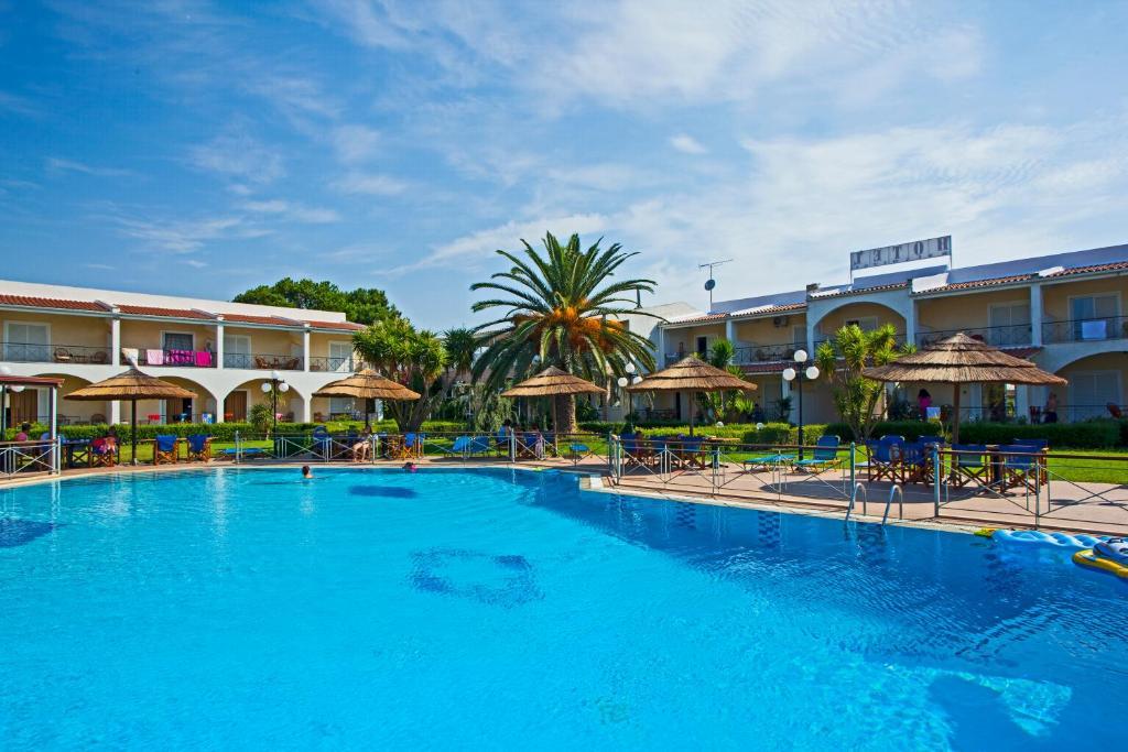 Aparthotel Kalamitsi