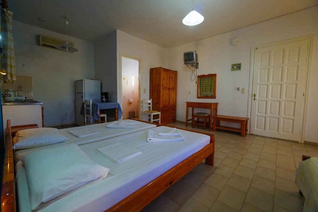 Albatross Aparthotel 3*