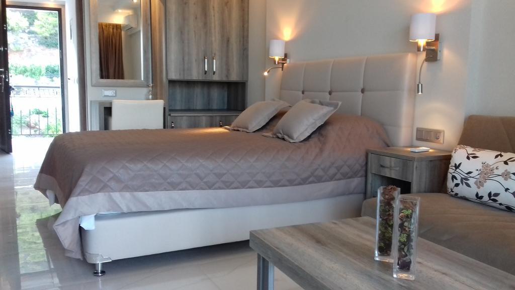 Hotel Akron Luxury Holidays 2*