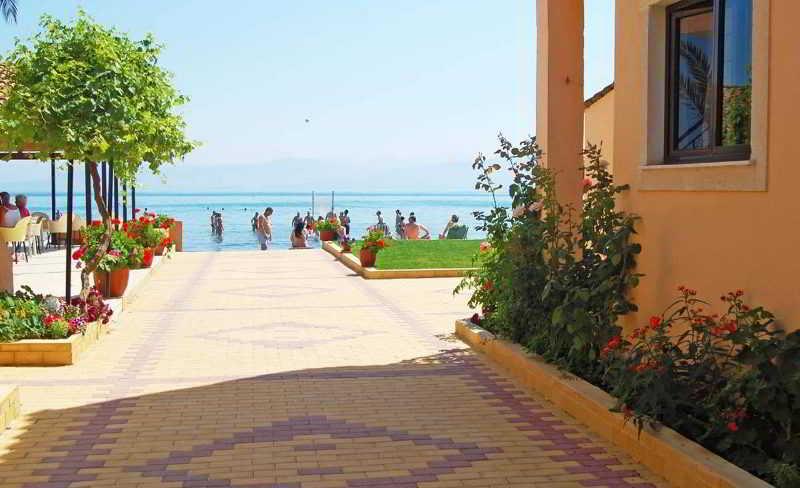 Seafront Aparthotel *