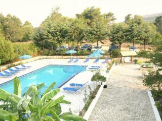 Aparthotel Blue White Apartments - Kefallonia Poolside Retreats 3*