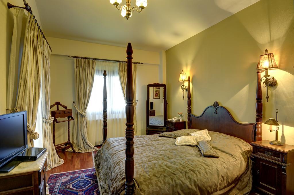 Naiades & Conference Hotel