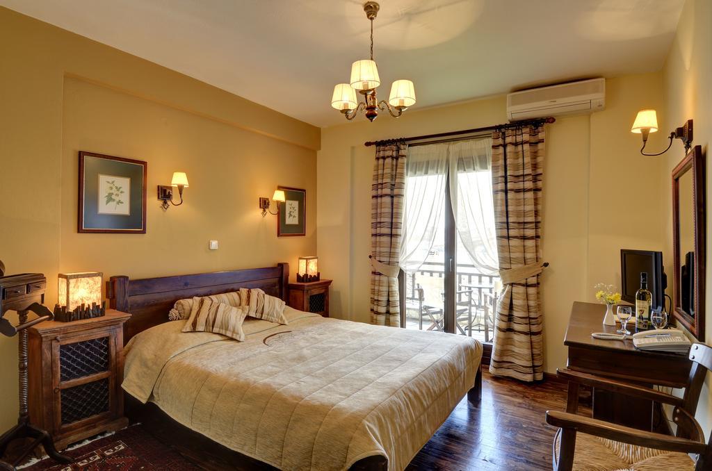 Naiades & Conference Hotel