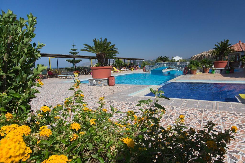 Pinelopi Aparthotel 3*