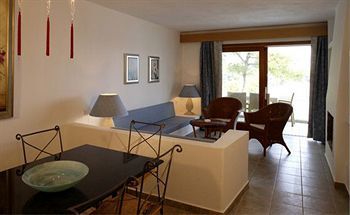 Hotel Cape Kanapitsa & 2*