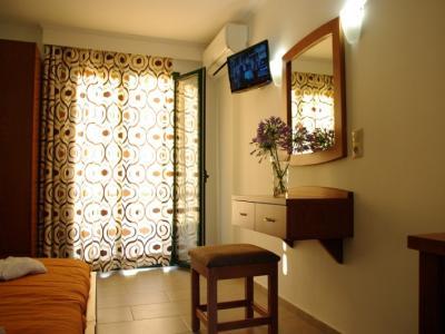 Manos Palace Apartment