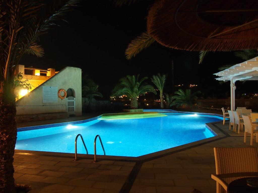 Homer's Hotel 3*