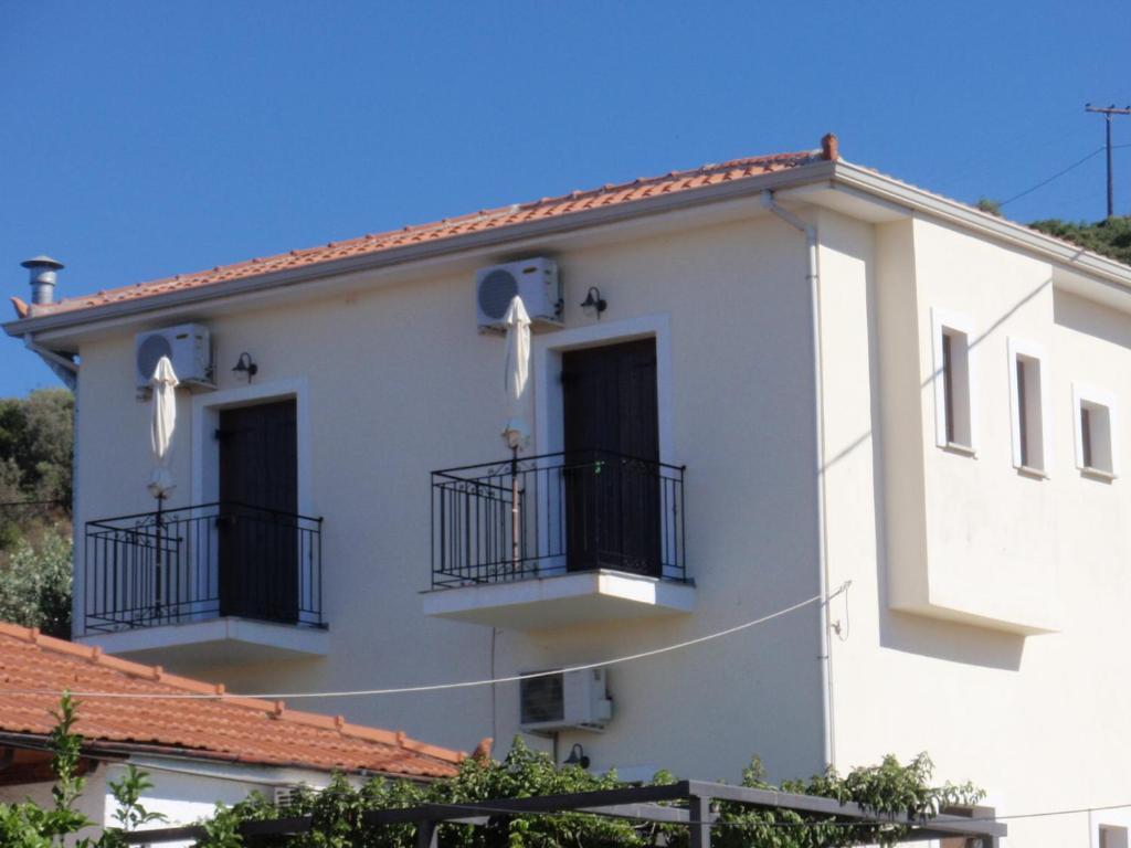 Mylos 3* Trikeri