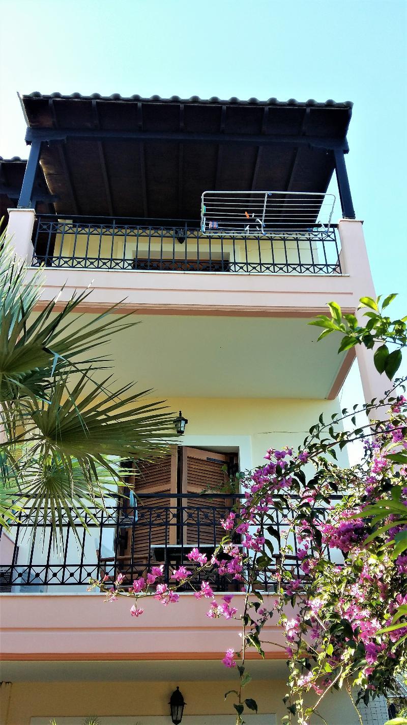 Philippos Aparthotel Nikiana