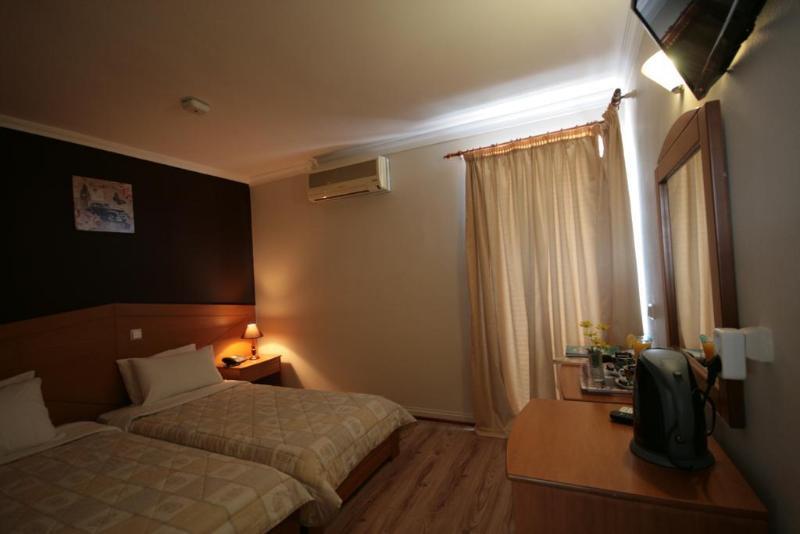 Parthenis Riviera 2*