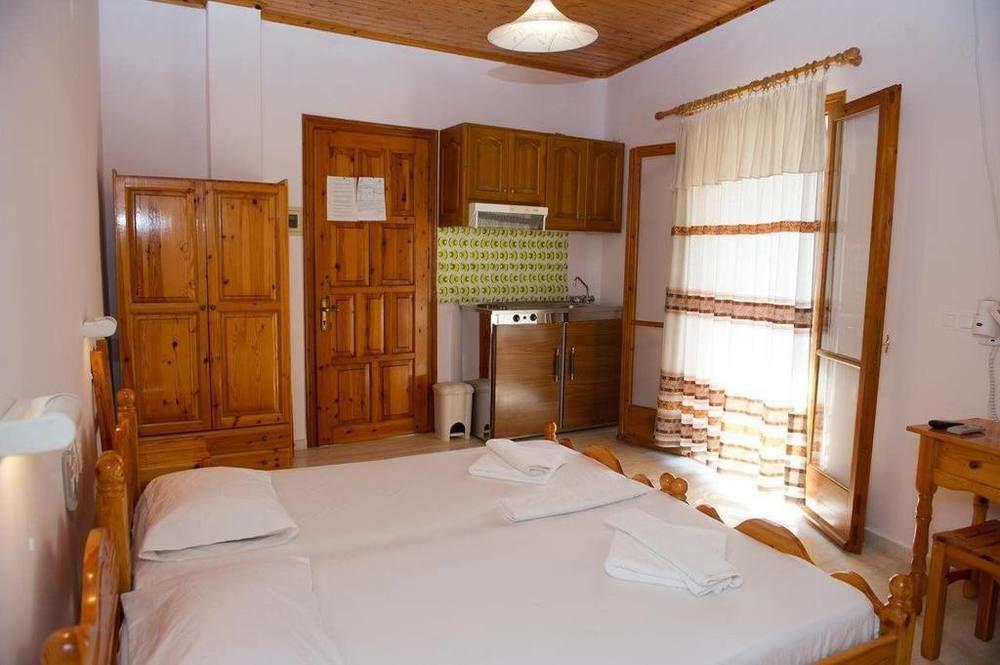Geroulis Stefanos Studios Vasiliki (Lefkada)