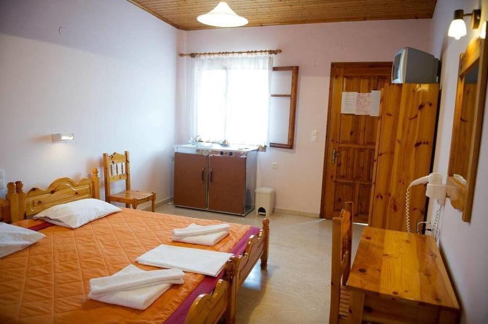 Geroulis Stefanos Studios *