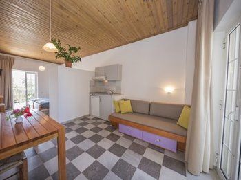 Manias Aparthotel Agia Marina (Crete)