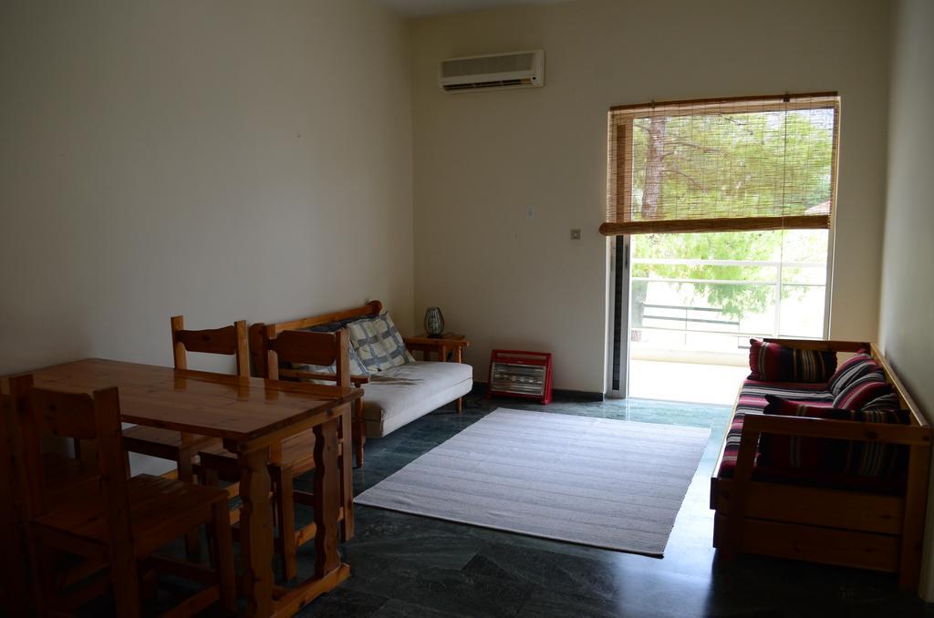 Kineta Apartments Apartment *