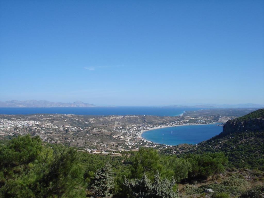 Apartment Agios Stefanos & *