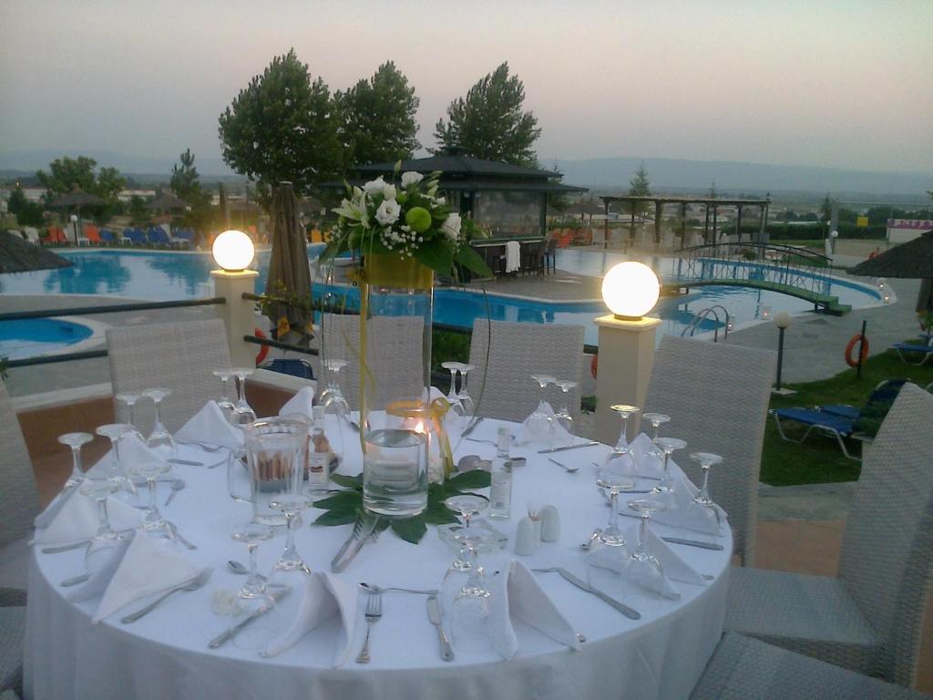 Hotel Acropol 4*