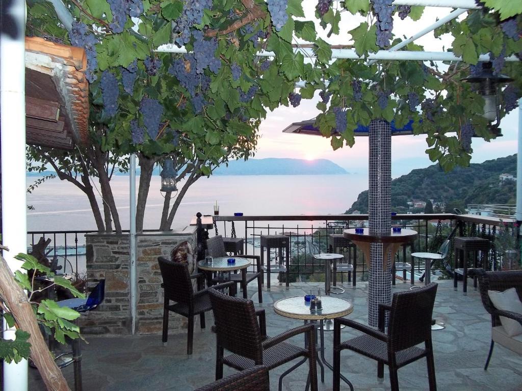 Aegean Wave - Faros Aparthotel 3*