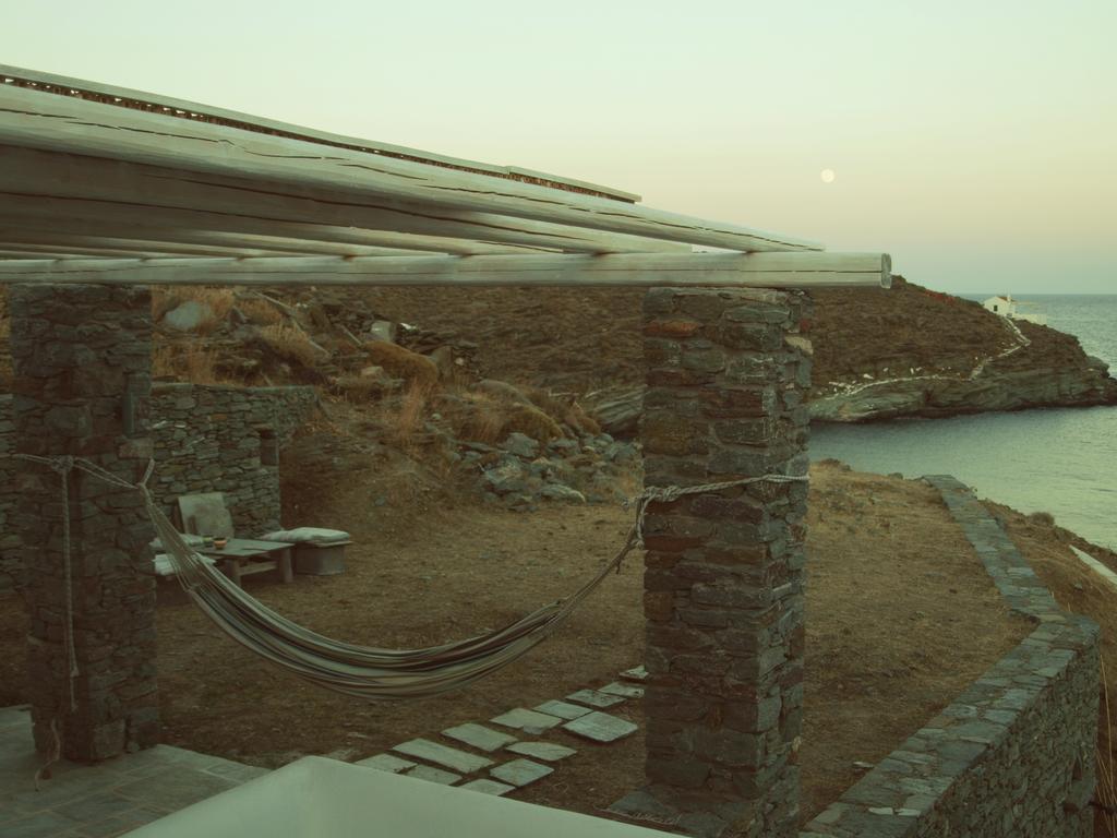 Almyra Yellow Holiday home Kythnos