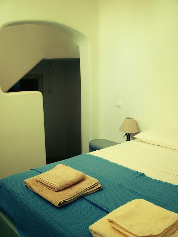 Almyra Yellow Holiday home Kythnos