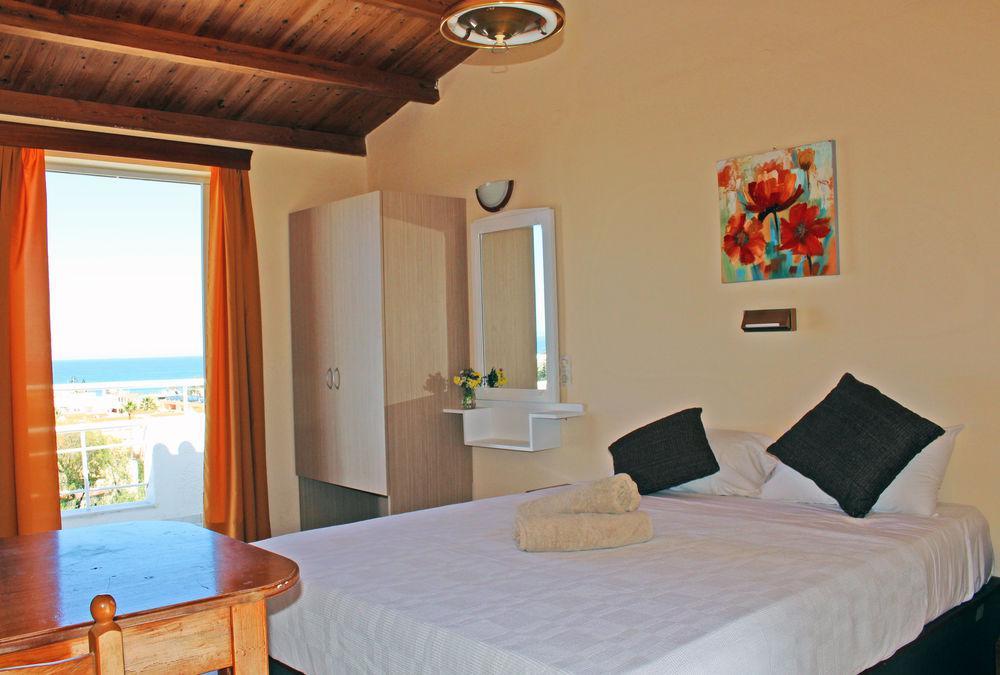 Castello Bianco Aparthotel 3*