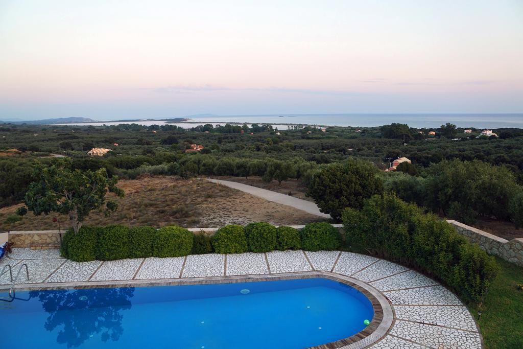 Villa Petrino Halikounas