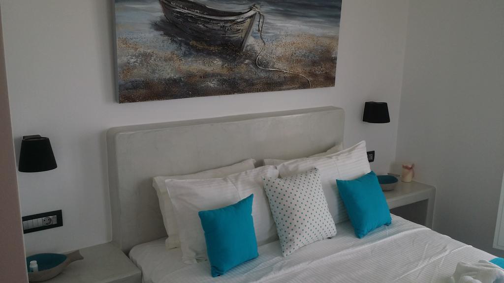 Santoxenia Luxury Villa Kamari (Santorini)