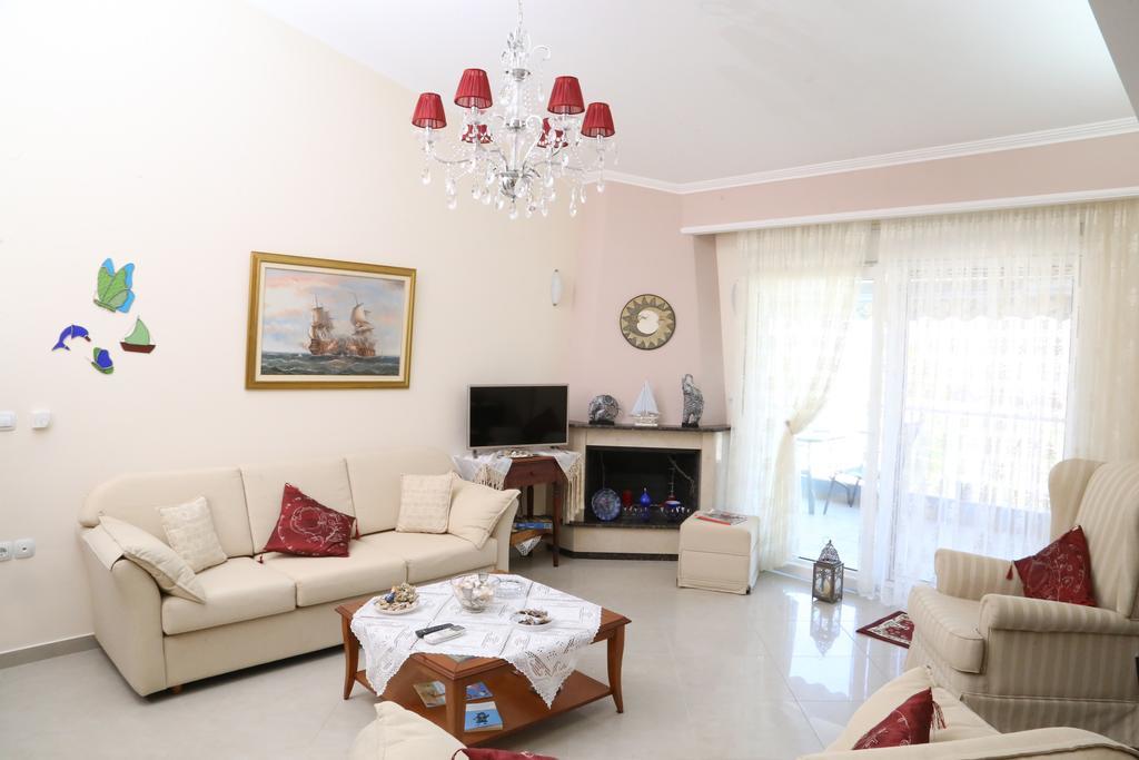 Athina Luxury Apartment Keramoti (Macedonia)