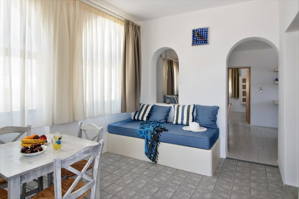 Villa George Santorini Perivolos (Santorini)
