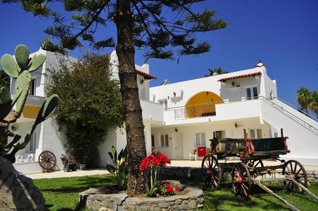 Ampavris Family Aparthotel
