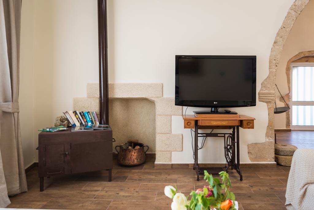 Casa Ermioni Stone House Holiday home *