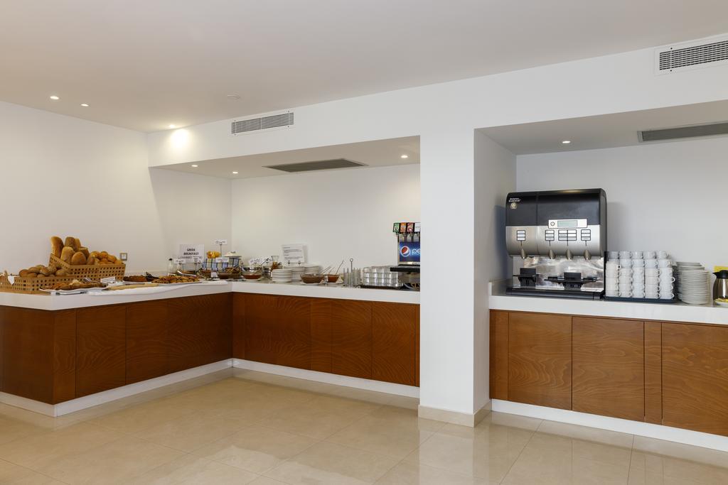 Western Plaza Hotel 4*
