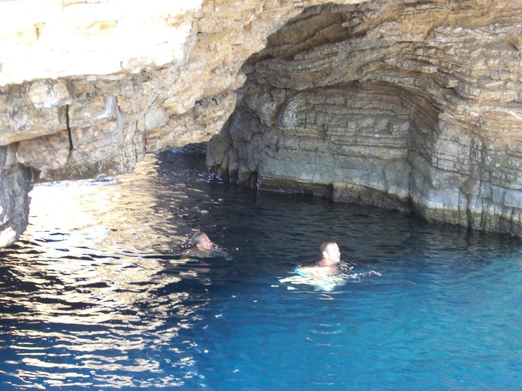 Calypso Lipsi