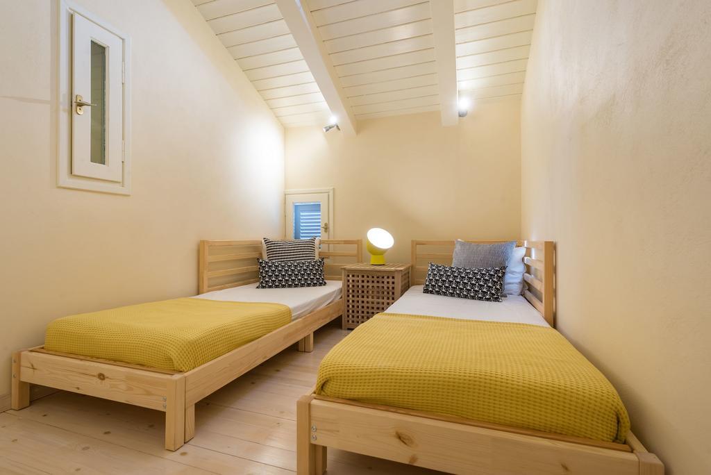 Oliva, In A Serene Location & Private Pool, By Zantewize *