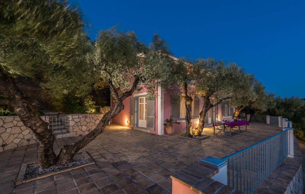 Oliva, In A Serene Location & Private Pool, By Zantewize Villa
