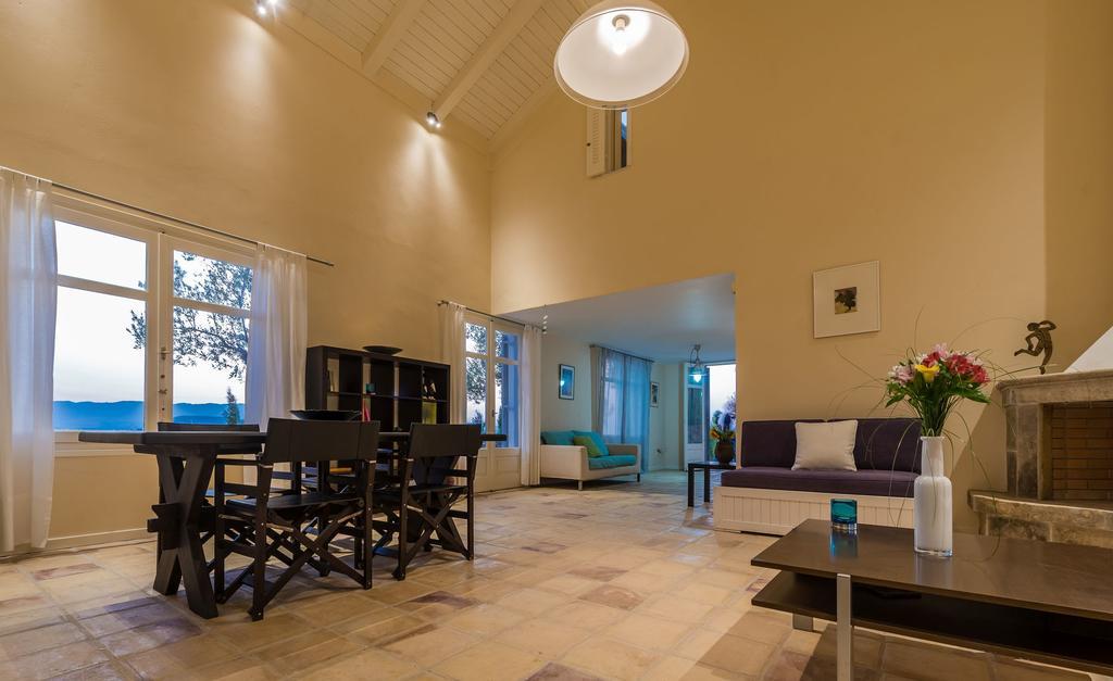 Oliva, In A Serene Location & Private Pool, By Zantewize Villa *