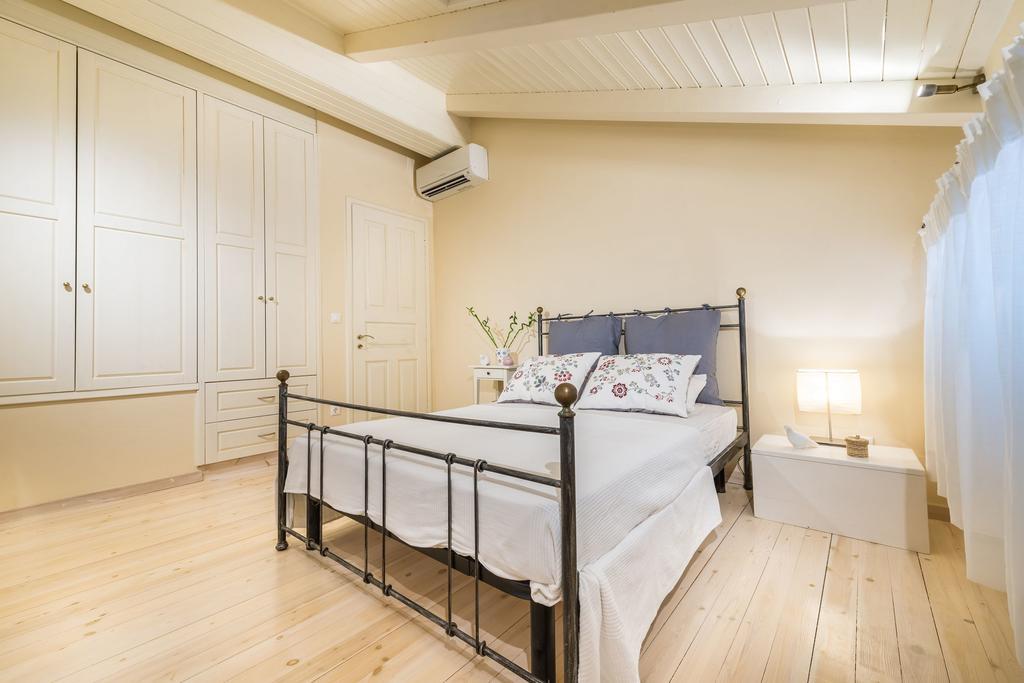 Oliva, In A Serene Location & Private Pool, By Zantewize *