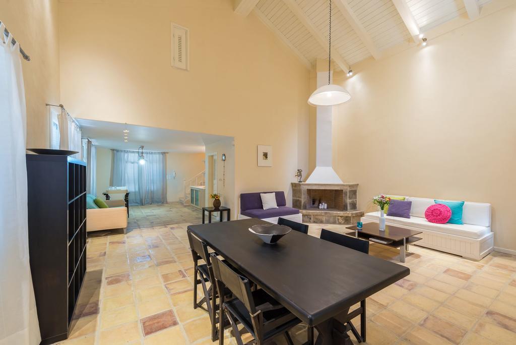 Oliva, In A Serene Location & Private Pool, By Zantewize