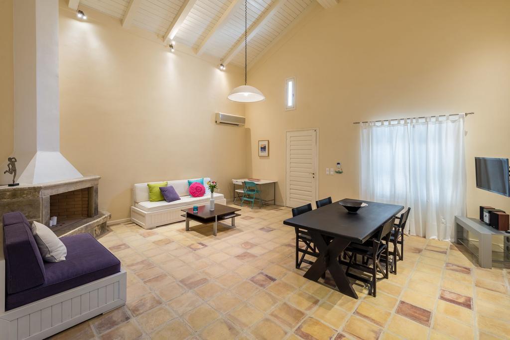 Oliva, In A Serene Location & Private Pool, By Zantewize Villa *
