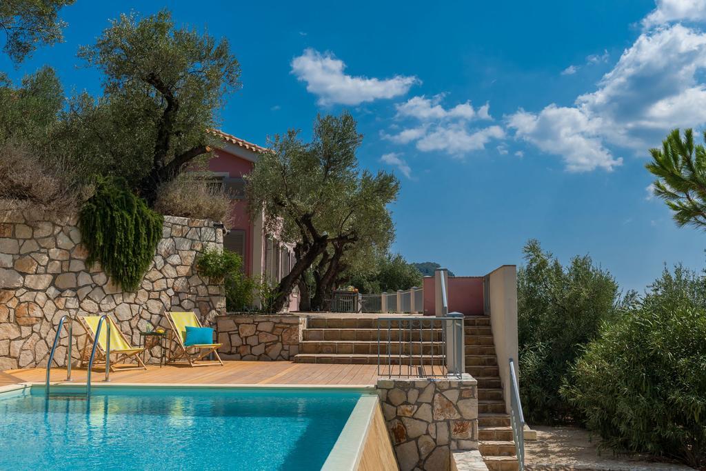 Villa Oliva, In A Serene Location & Private Pool, By Zantewize *