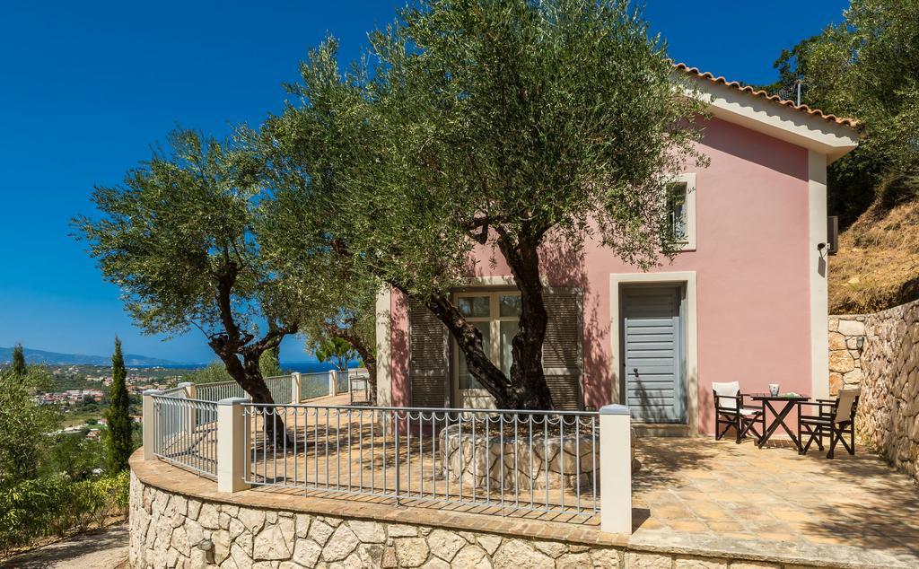 Villa Oliva, In A Serene Location & Private Pool, By Zantewize *